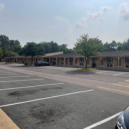 Superlodge New Castle Exterior photo